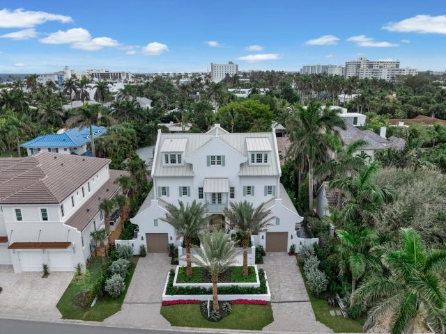 Home for sale at 1114 Vista Del Mar Drive N - photo 6637532