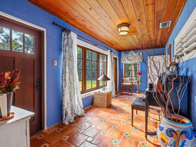 Home for sale at 334 Palm Trail - photo 6640426