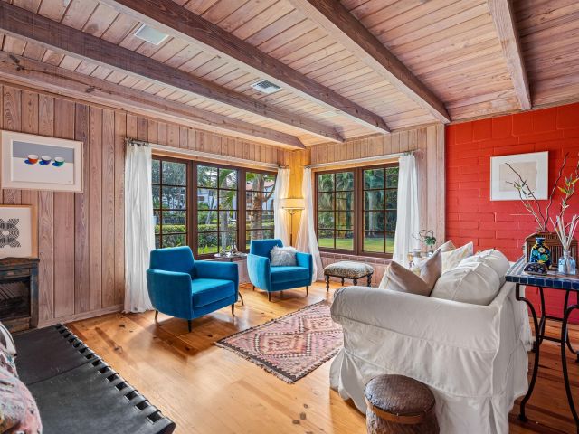 Home for sale at 334 Palm Trail - photo 6640428