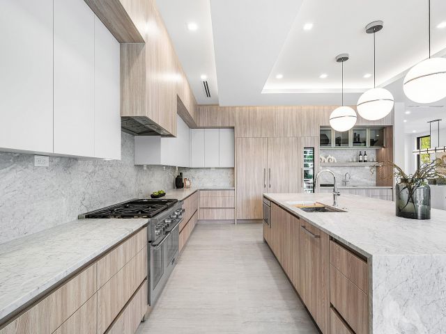 Home for sale at 718 Lake Avenue N - photo 6682467