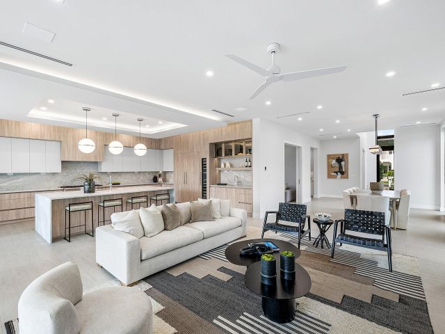 Home for sale at 718 Lake Avenue N - photo 6682471