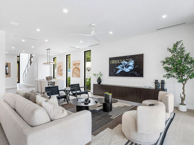 Home for sale at 718 Lake Avenue N - photo 6682472