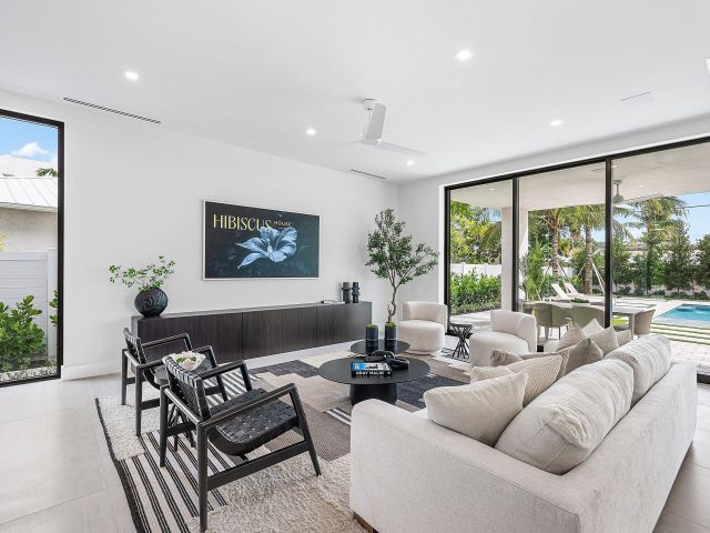 Home for sale at 718 Lake Avenue N - photo 6682473