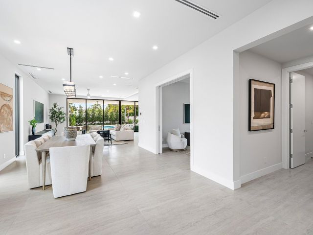 Home for sale at 718 Lake Avenue N - photo 6682480