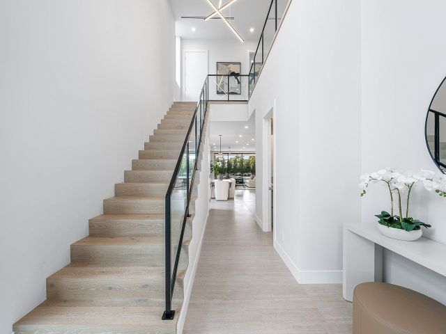 Home for sale at 718 Lake Avenue N - photo 6682483