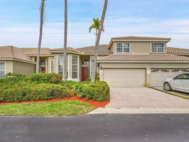 2-bedroom home for rent in Boca Raton - 17210 NW Boca Club Boulevard 103 - MondialRealty