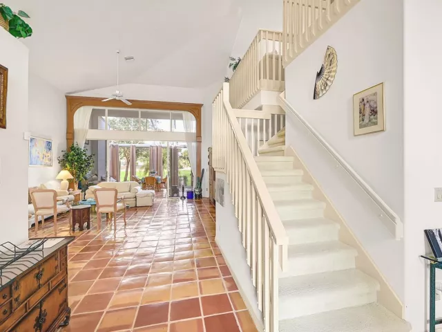 2-bedroom home for rent in Boca Raton - 17210 NW Boca Club Boulevard 103 - MondialRealty