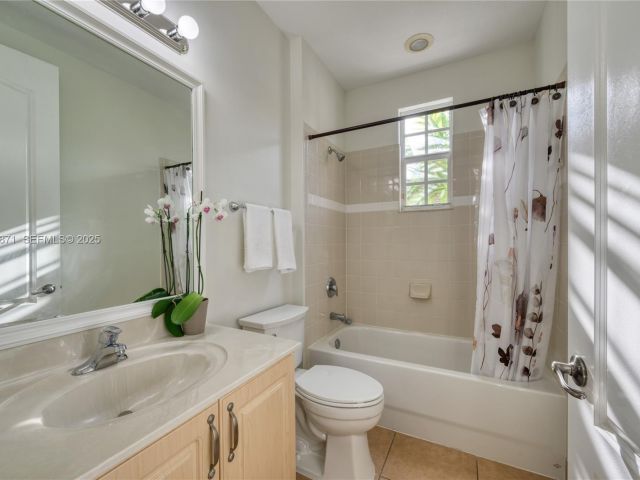 Home for sale at 430 SW 147th Ave - photo 7432330