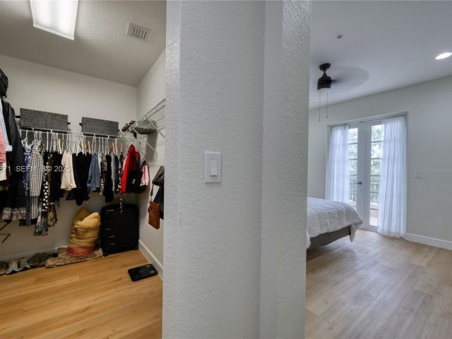 Home for sale at 430 SW 147th Ave - photo 7432348