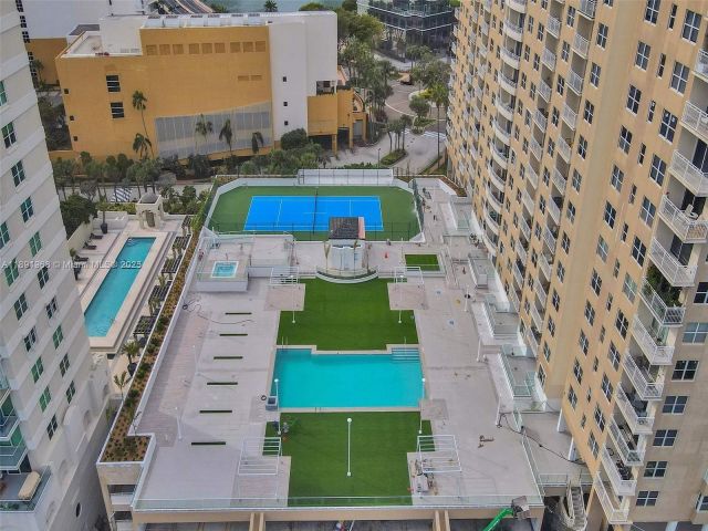 1-bedroom condo for sale in Miami - 770 Claughton Island Dr 1012 - MondialRealty