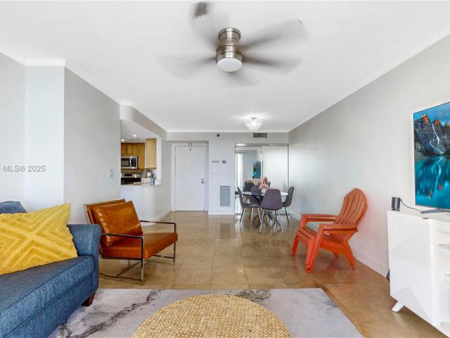 1-bedroom condo for sale in Miami - 770 Claughton Island Dr 1012 - MondialRealty