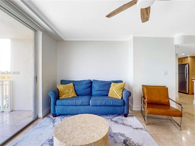 1-bedroom condo for sale in Miami - 770 Claughton Island Dr 1012 - MondialRealty