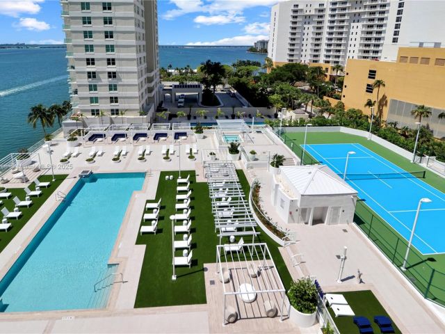 1-bedroom condo for sale in Miami - 770 Claughton Island Dr 1012 - MondialRealty