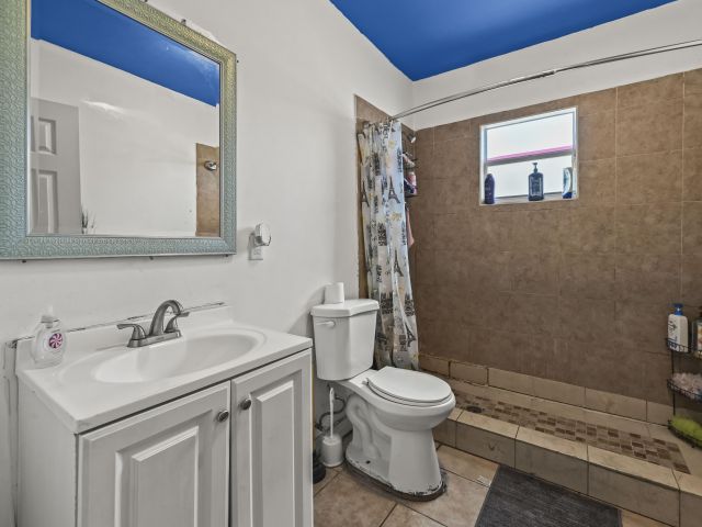 Home for sale at 610 32nd Street - photo 6637134