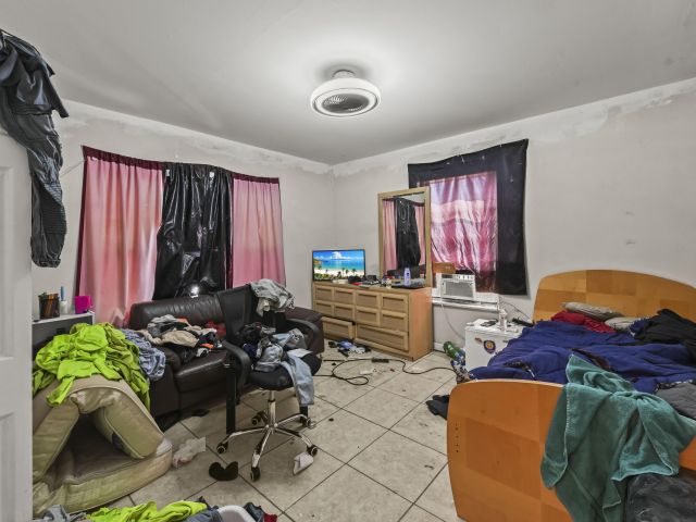 Home for sale at 610 32nd Street - photo 6637136