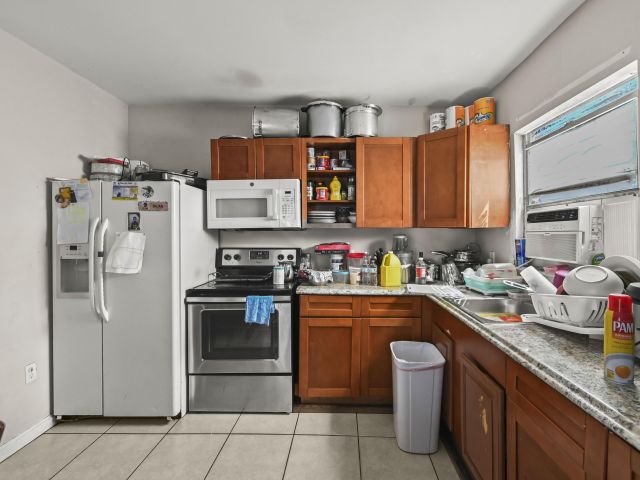 Home for sale at 610 32nd Street - photo 6637139