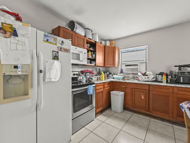 Home for sale at 610 32nd Street - photo 6637140