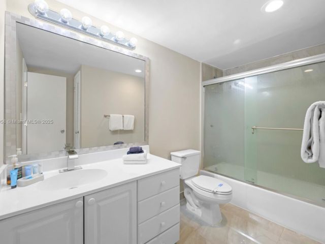 Apartment for rent  Unit #1425 - photo 6641124