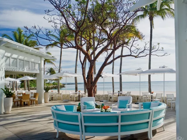 6-bedroom home for sale in Fisher Island - 1009 Fisher Island Drive - MondialRealty