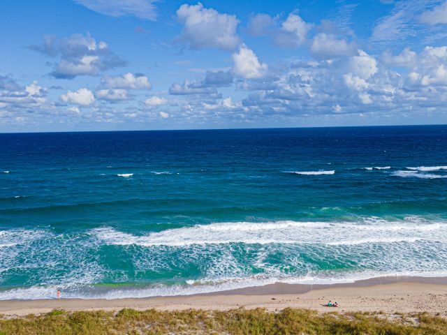 Home for sale at 1501 NE 3rd Avenue - photo 6639173