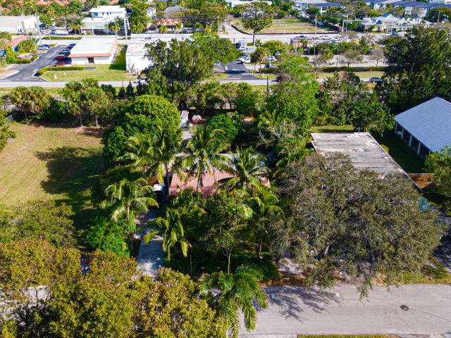 Home for sale at 1501 NE 3rd Avenue - photo 6639183