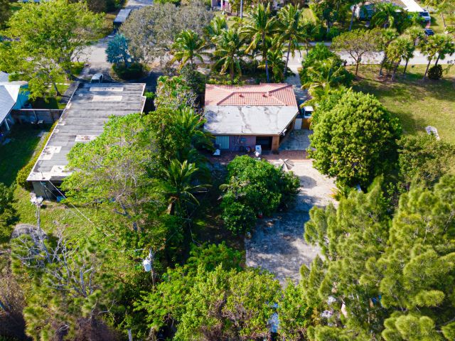 Home for sale at 1501 NE 3rd Avenue - photo 6639184