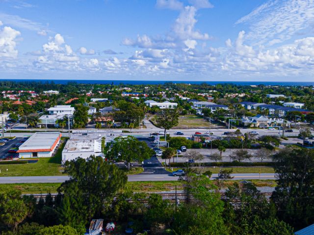 Home for sale at 1501 NE 3rd Avenue - photo 6639185