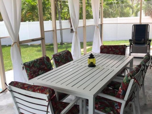 Home for rent at 1200 Hollywood Boulevard - photo 6644882