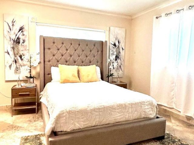 Home for rent at 1200 Hollywood Boulevard - photo 6644888