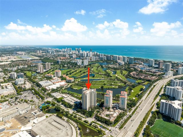 1-bedroom condo for sale in Aventura - 19501 W Country Club Dr 1111 - MondialRealty