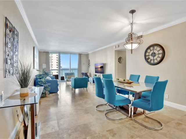 1-bedroom condo for rent in Hollywood - 3801 S Ocean Dr 6Z - MondialRealty
