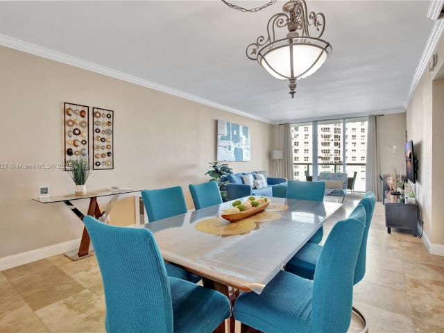 1-bedroom condo for rent in Hollywood - 3801 S Ocean Dr 6Z - MondialRealty