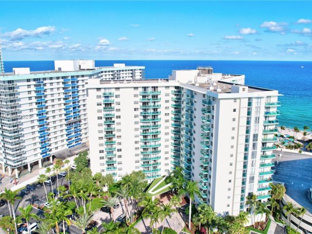1-bedroom condo for rent in Hollywood - 3801 S Ocean Dr 6Z - MondialRealty