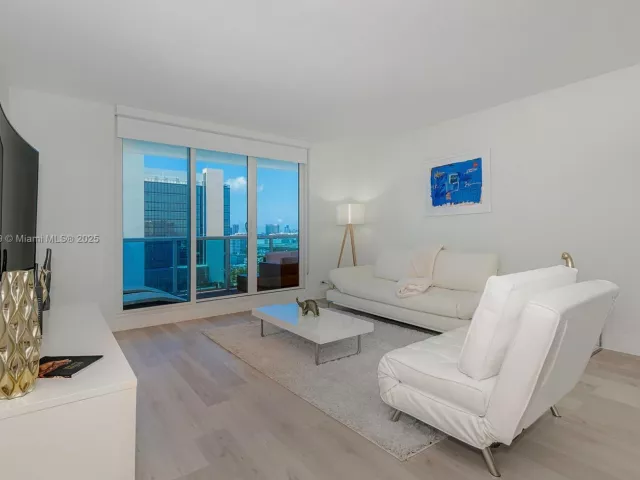 1-bedroom condo for rent in Miami Beach -  - MondialRealty