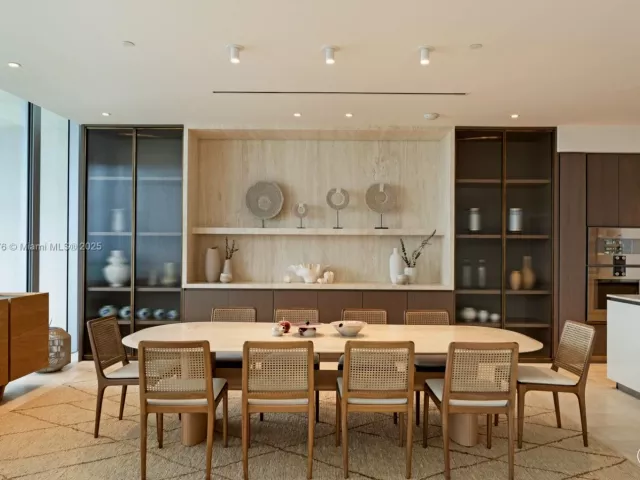 5-bedroom condo for sale in Sunny Isles Beach - 18501 Collins Ave 2301 - MondialRealty