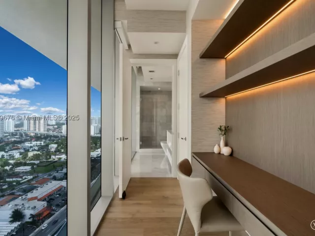 5-bedroom condo for sale in Sunny Isles Beach - 18501 Collins Ave 2301 - MondialRealty