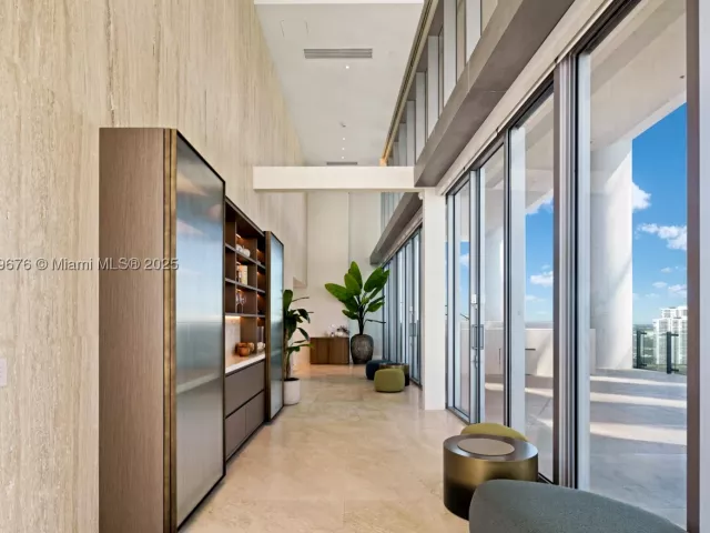 5-bedroom condo for sale in Sunny Isles Beach - 18501 Collins Ave 2301 - MondialRealty
