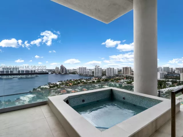 5-bedroom condo for sale in Sunny Isles Beach - 18501 Collins Ave 2301 - MondialRealty