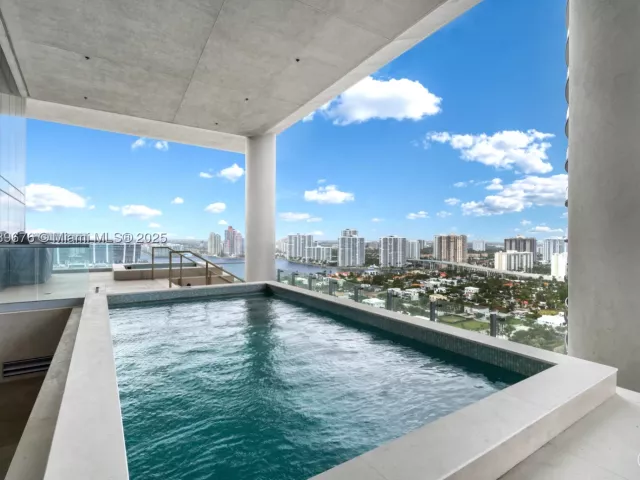 5-bedroom condo for sale in Sunny Isles Beach - 18501 Collins Ave 2301 - MondialRealty