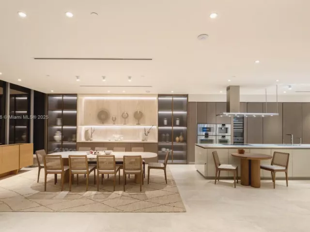 5-bedroom condo for sale in Sunny Isles Beach - 18501 Collins Ave 2301 - MondialRealty