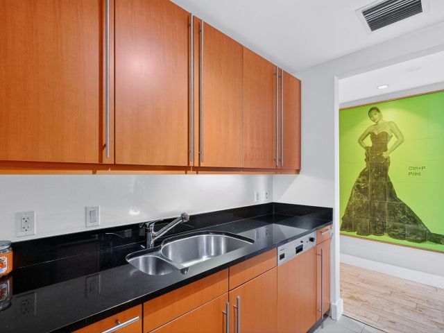 Apartment for sale  Unit #3401 - photo 6646263