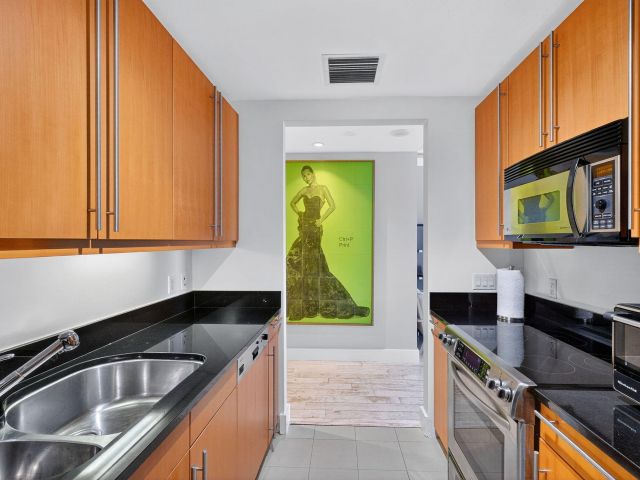 Apartment for sale  Unit #3401 - photo 6646266