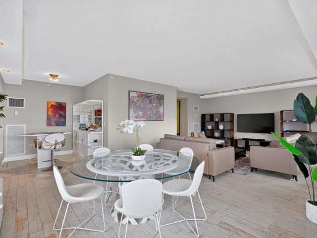 Apartment for sale  Unit #3401 - photo 6646269