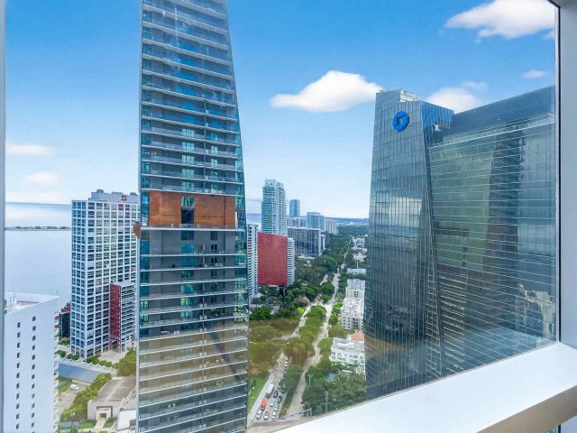 Apartment for sale  Unit #3401 - photo 6646271