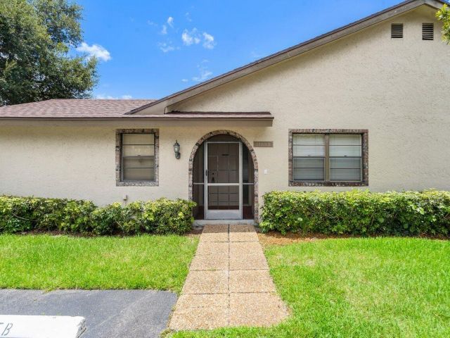 Home for rent at 23315 SW 54th Way B - photo 6643429