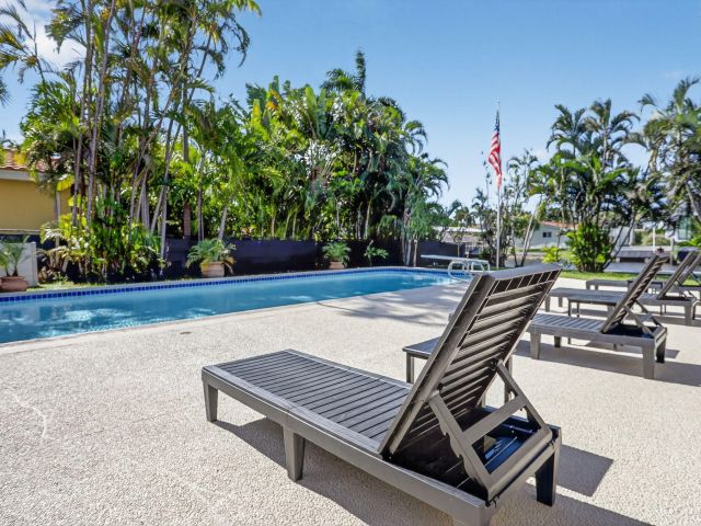 Home for sale at 2541 Middle River Drive - photo 6647296