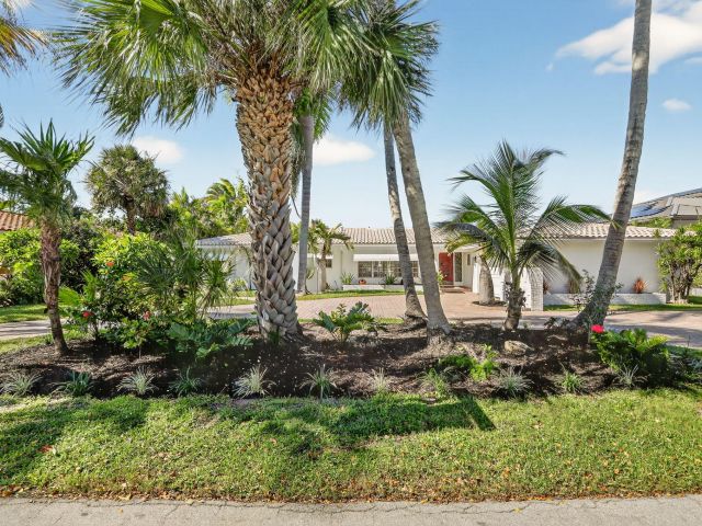 Home for sale at 2541 Middle River Drive - photo 6823834