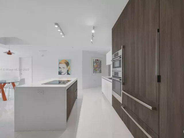 2-bedroom condo for sale in Miami - 851 NE 1st Ave 4403 - MondialRealty