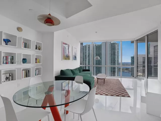 2-bedroom condo for sale in Miami - 851 NE 1st Ave 4403 - MondialRealty