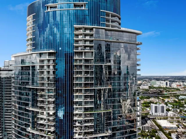 2-bedroom condo for sale in Miami - 851 NE 1st Ave 4403 - MondialRealty